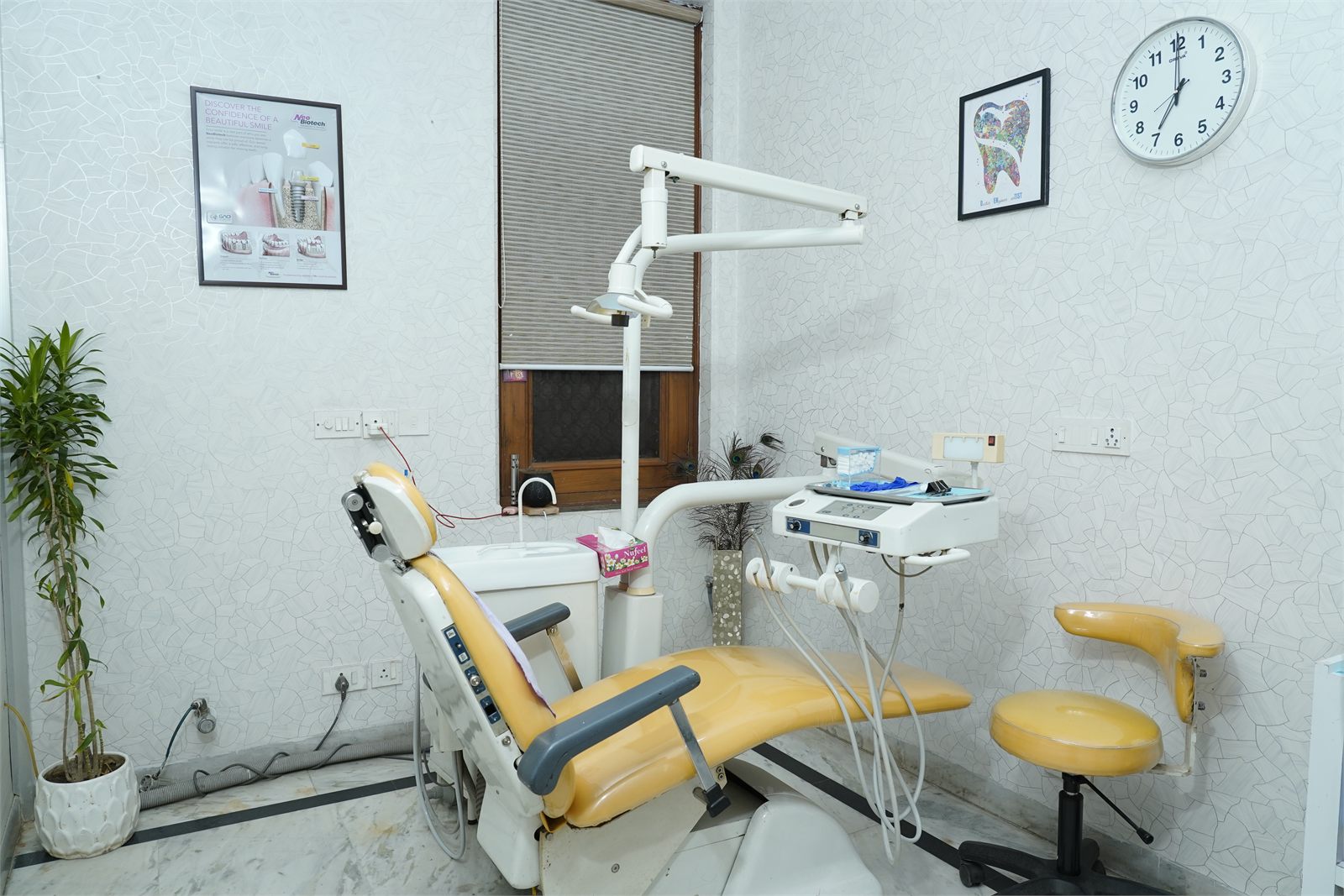 Dental operatory at Marwaha Dental Clinic in Gurugram